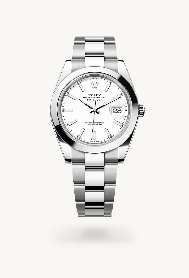 Rolex Datejust 41 in Oystersteel with a white dial, smooth bezel, and Oyster bracelet.