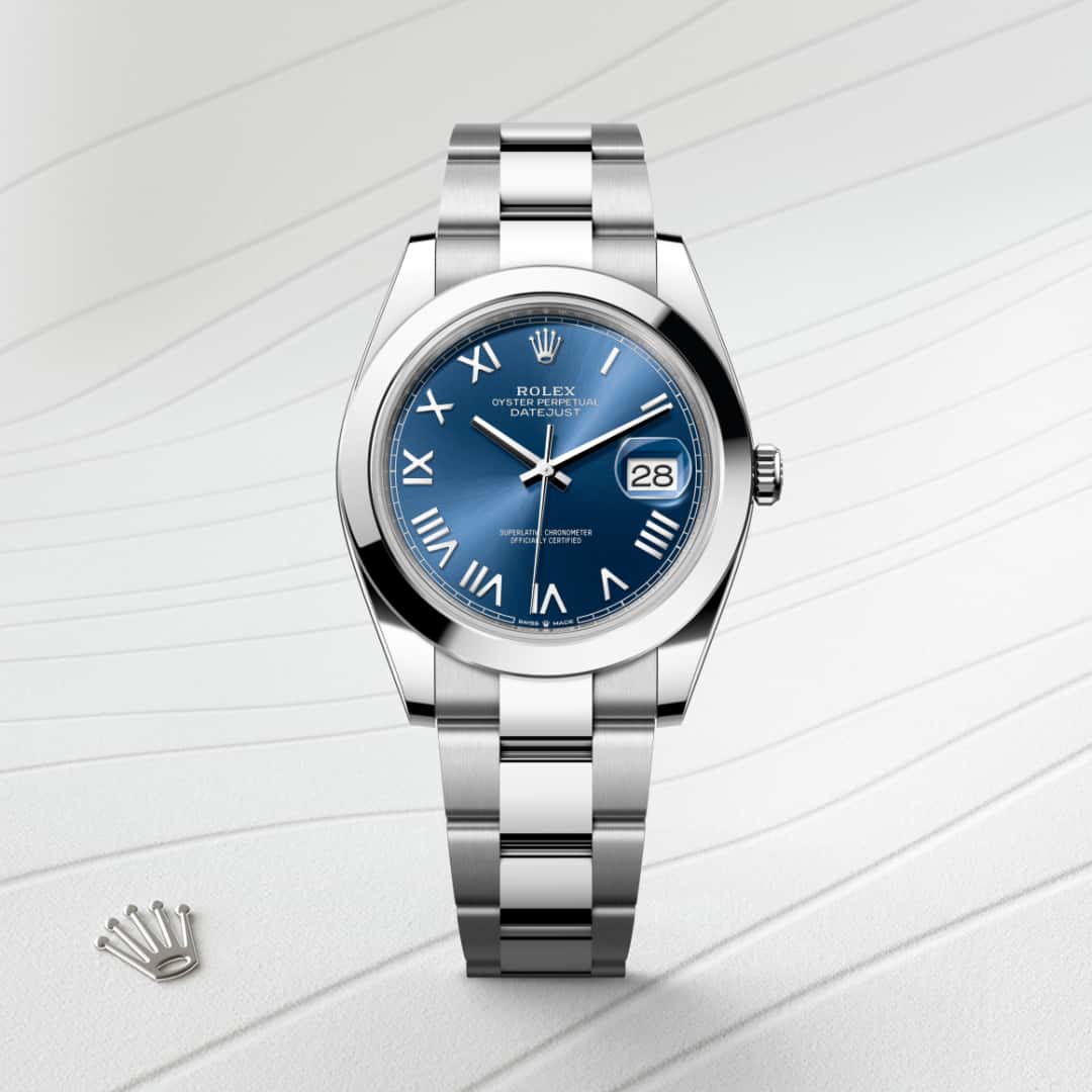 Rolex Datejust 41 in Oystersteel with a bright blue dial, smooth bezel, and Oyster bracelet.