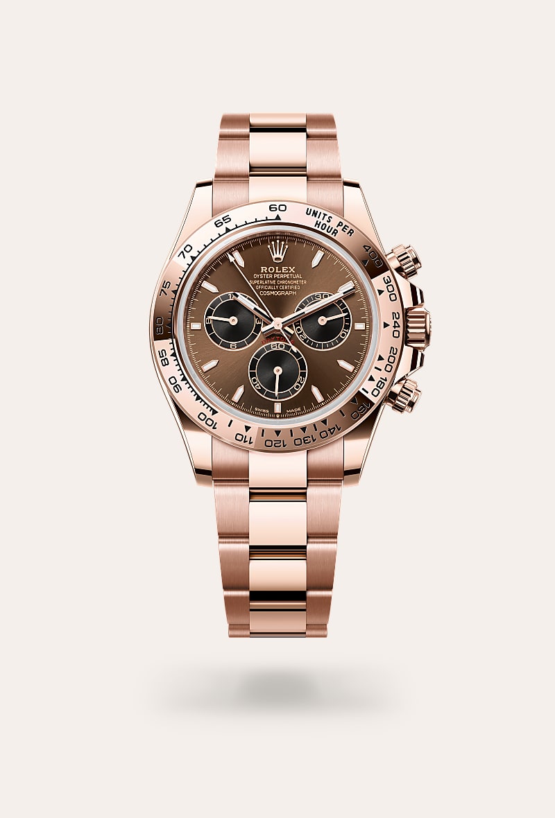 Rolex Cosmograph Daytona in 18 ct Everose gold with a bright chocolate and black dial, fixed, with engraved tachymetric scale, in 18 ct everose gold bezel, and Oyster bracelet.