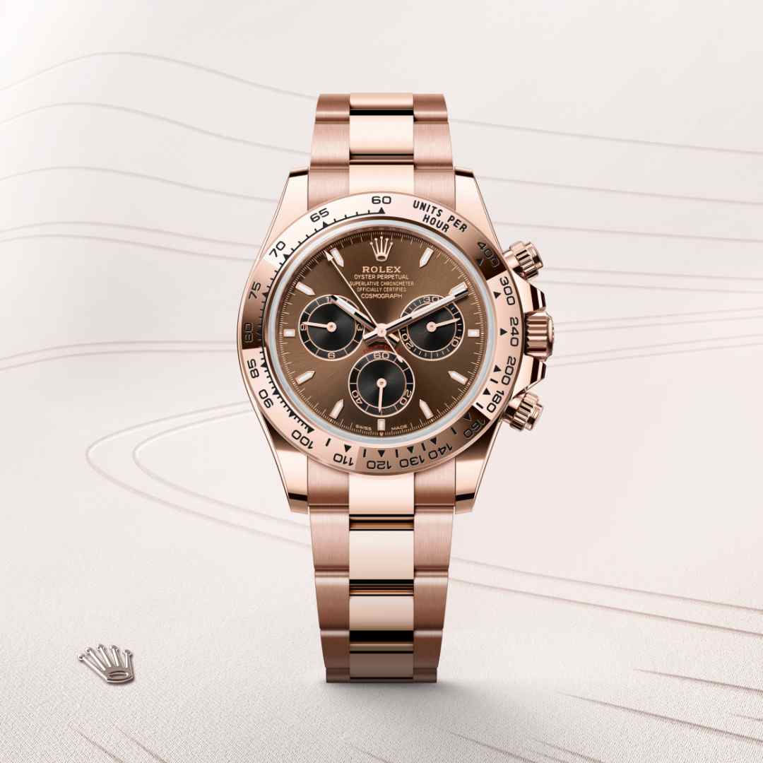 Rolex Cosmograph Daytona in 18 ct Everose gold with a bright chocolate and black dial, fixed, with engraved tachymetric scale, in 18 ct everose gold bezel, and Oyster bracelet.