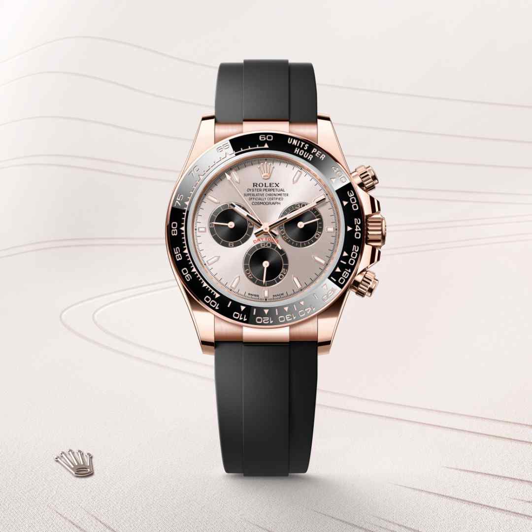 Rolex Cosmograph Daytona in 18 kt Everose gold with a sundust and bright black dial, black monobloc cerachrom bezel in ceramic with moulded tachymetric scale bezel, and Oysterflex bracelet.