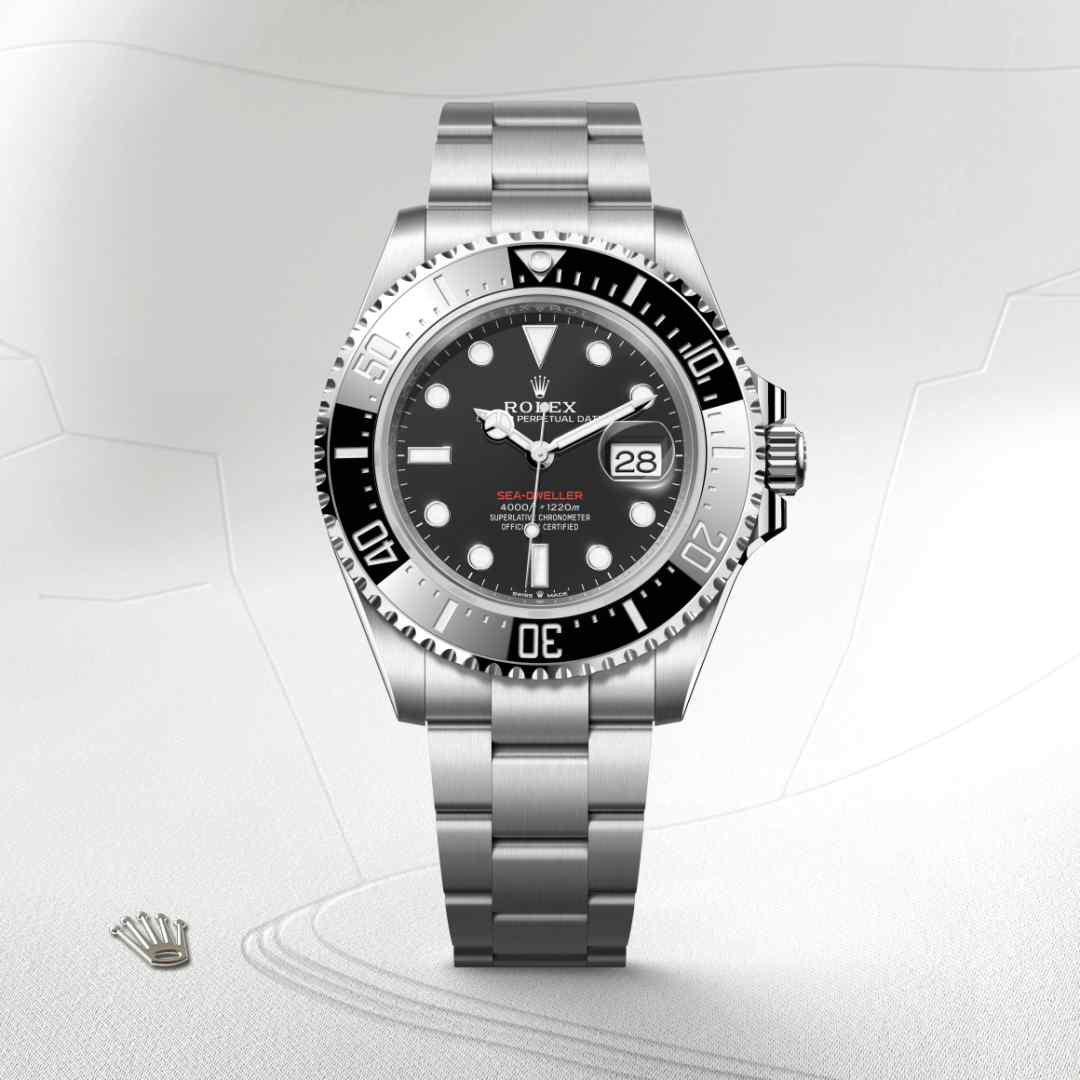 Rolex Sea-Dweller in Oystersteel with a intense black dial, unidirectional rotatable 60-minute graduated, scratch-resistant cerachrom insert in black ceramic, numerals and graduations coated in platinum bezel, and Oyster bracelet.