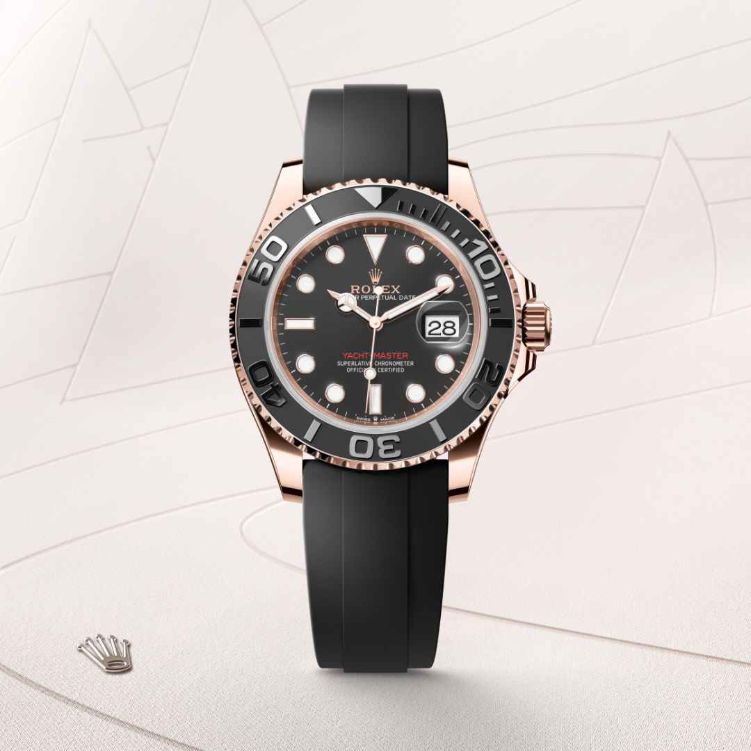 Rolex Yacht-Master 40 in 18 kt Everose gold with a intense black dial, bidirectional rotatable 60-minute graduated bezel with matt black cerachrom insert in ceramic, polished raised numerals and graduations bezel, and Oysterflex bracelet.