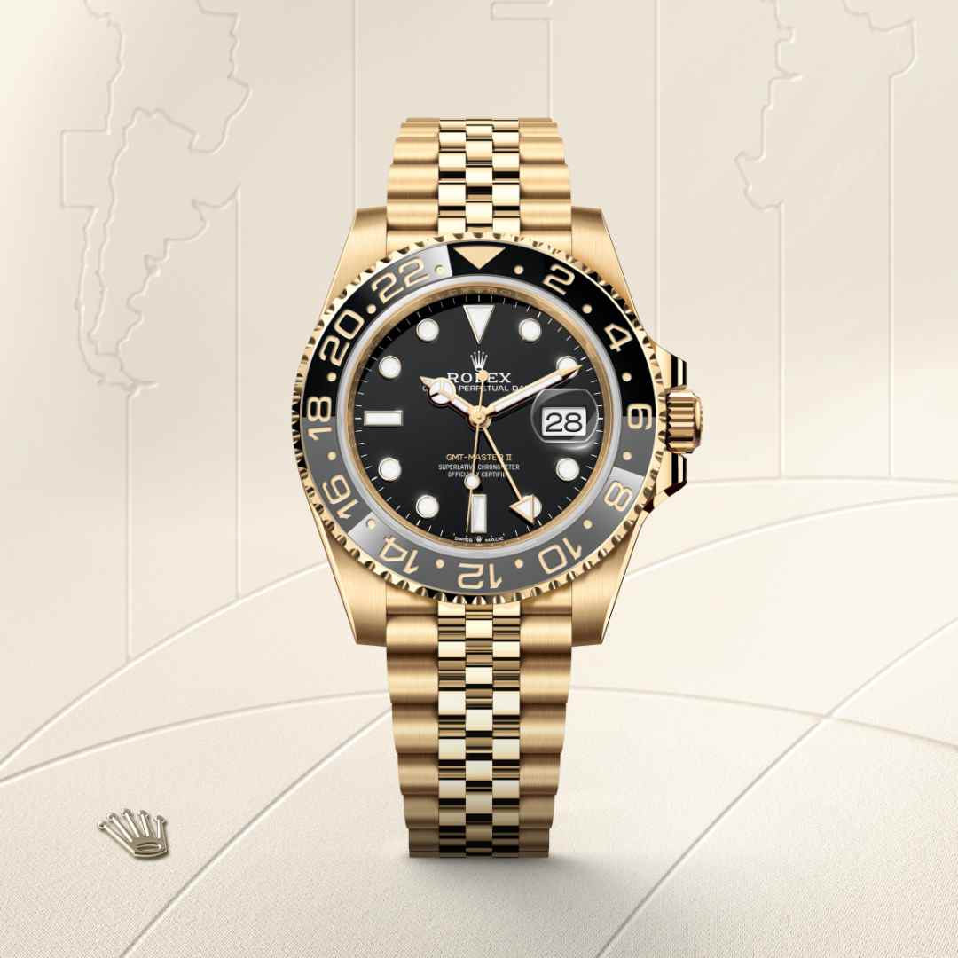 Rolex GMT-Master II in 18 kt yellow gold with a black dial, bidirectional rotatable 24-hour graduated bezel. two-colour grey and black cerachrom insert in ceramic, moulded numerals and graduations bezel, and Jubilee bracelet.