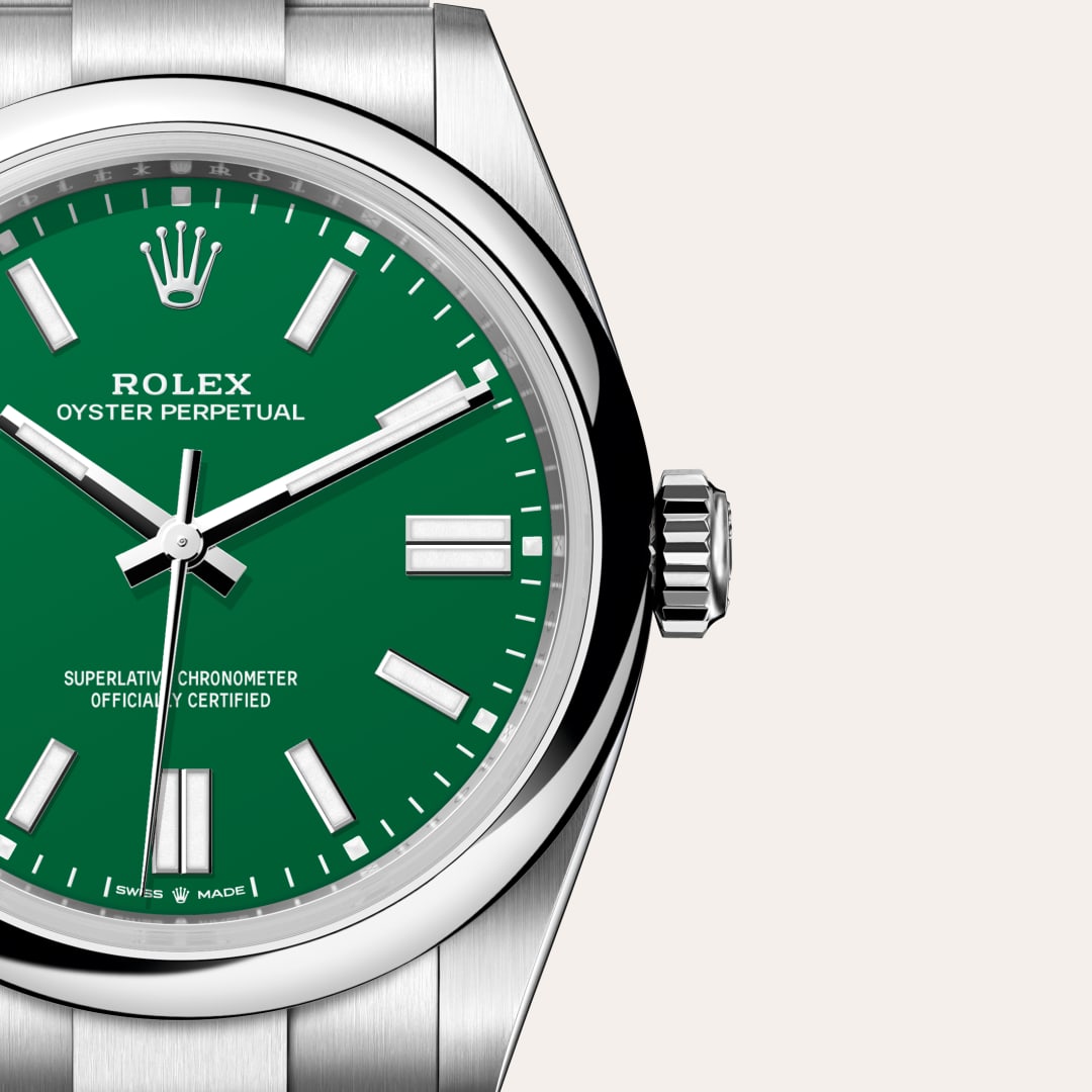 Rolex Oyster Perpetual 41 in Oystersteel with a green dial, domed bezel, and Oyster bracelet.