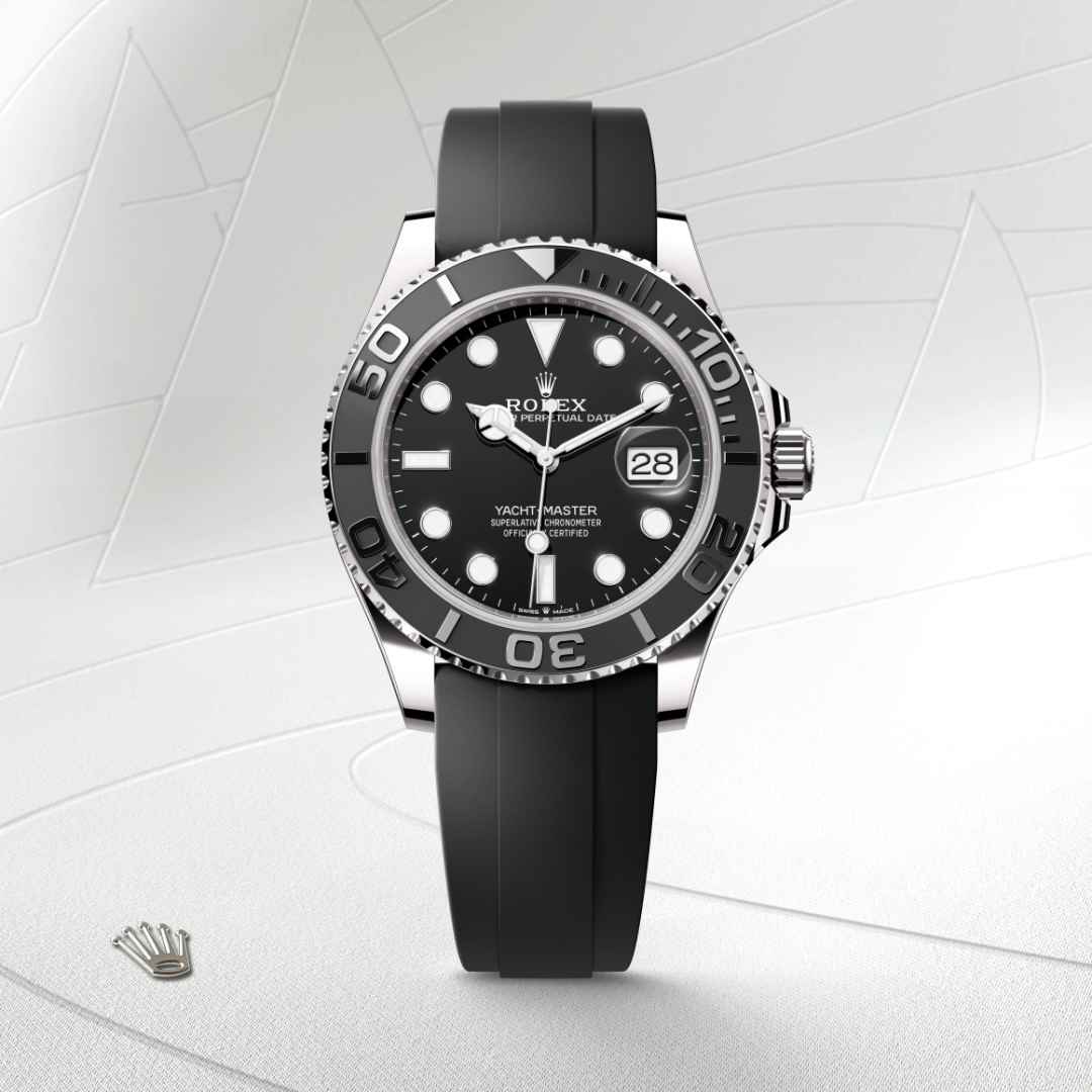 Rolex Yacht-Master 42 in 18 kt white gold with a black dial, bidirectional rotatable 60-minute graduated bezel with matt black cerachrom insert in ceramic, polished raised numerals and graduations bezel, and Oysterflex bracelet.