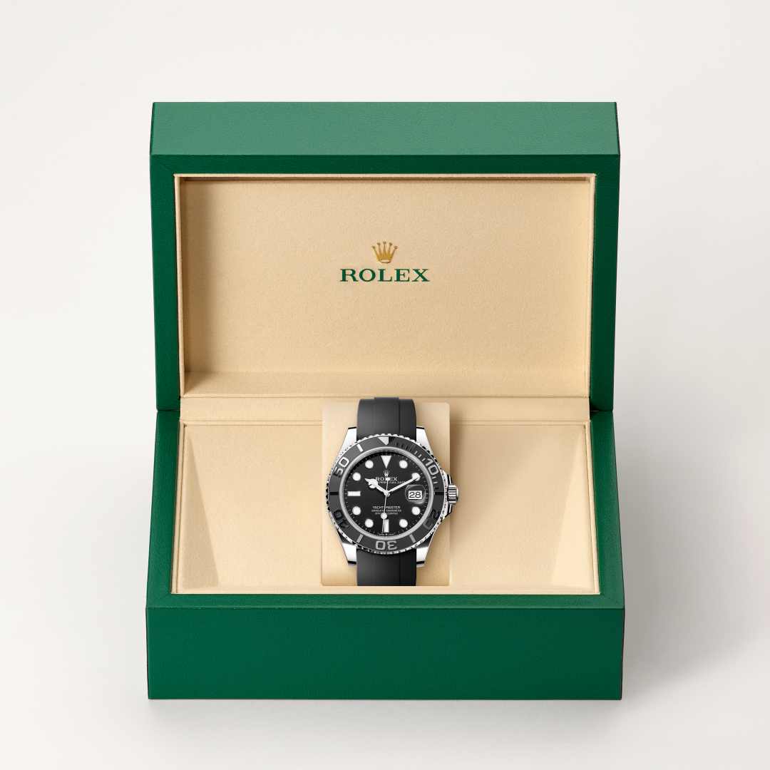 Rolex Yacht-Master 42 in 18 kt white gold with a black dial, bidirectional rotatable 60-minute graduated bezel with matt black cerachrom insert in ceramic, polished raised numerals and graduations bezel, and Oysterflex bracelet.