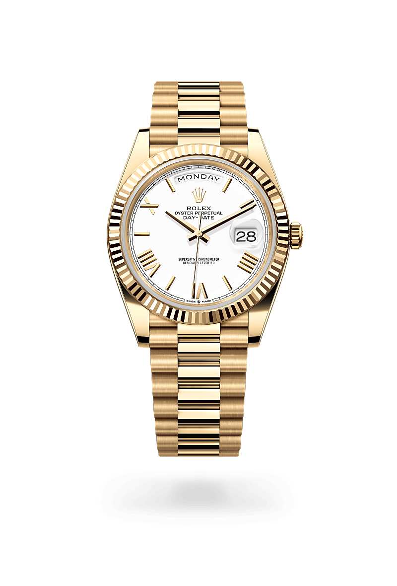 Rolex Day-Date 40 in 18 kt yellow gold with a white dial, fluted bezel, and President bracelet.